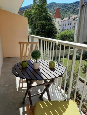 Beau studio avec balcon